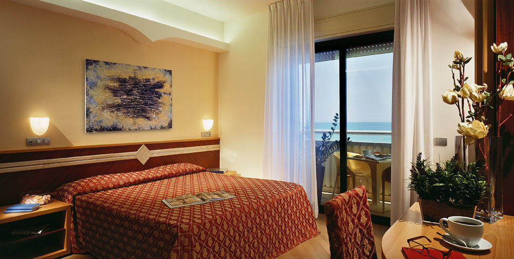 Hotel Europa Beach Village جوليانوفا المظهر الخارجي الصورة