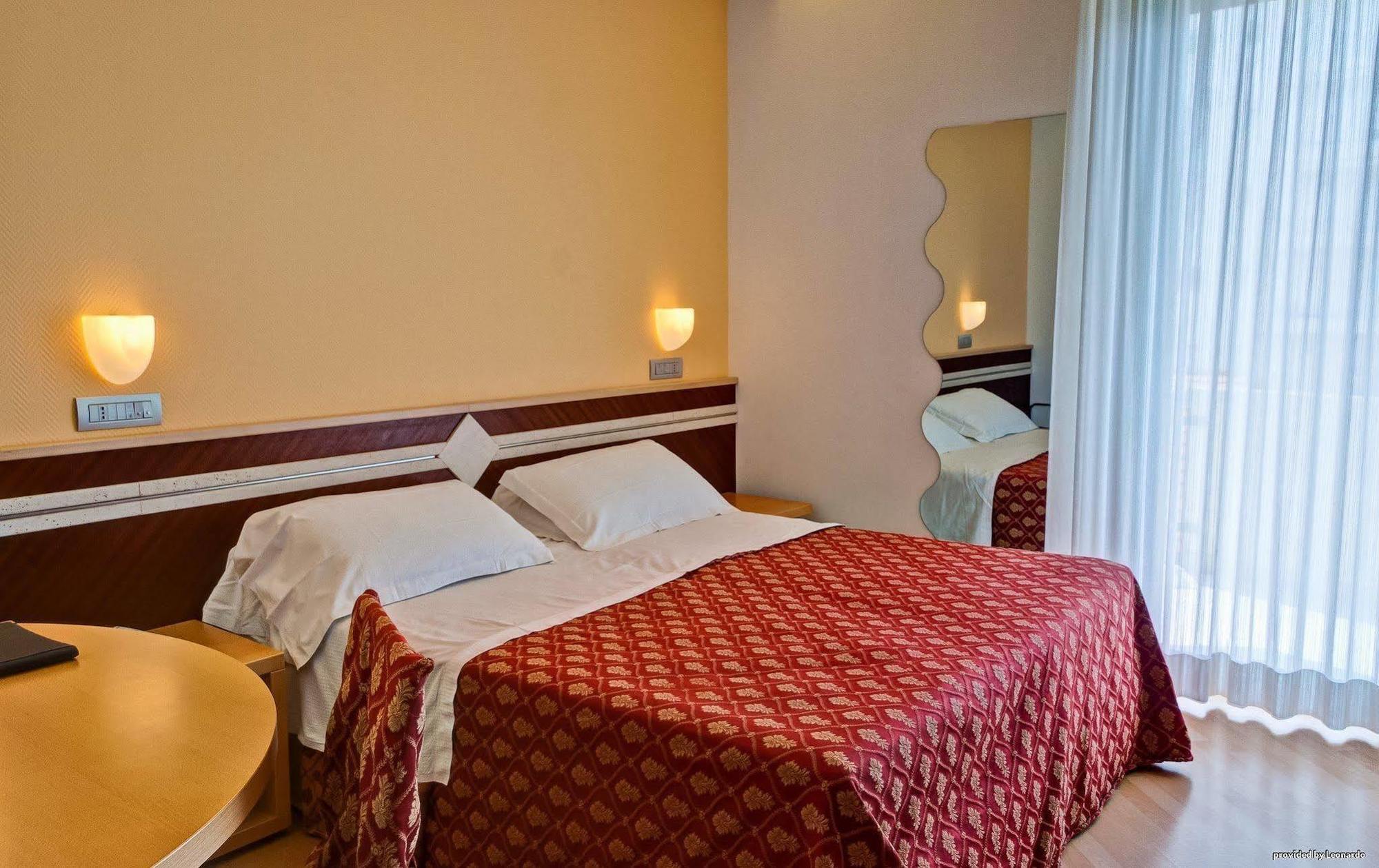 Hotel Europa Beach Village جوليانوفا المظهر الخارجي الصورة