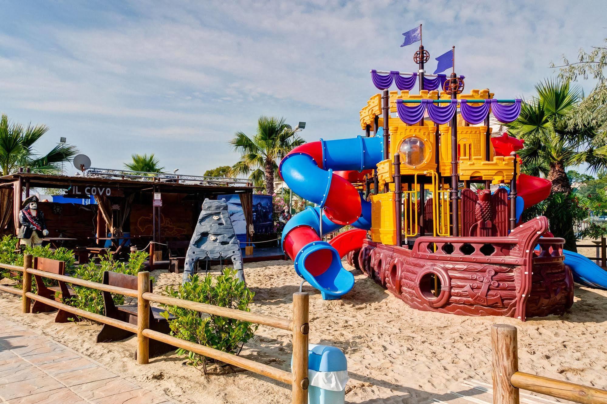 Hotel Europa Beach Village جوليانوفا المظهر الخارجي الصورة