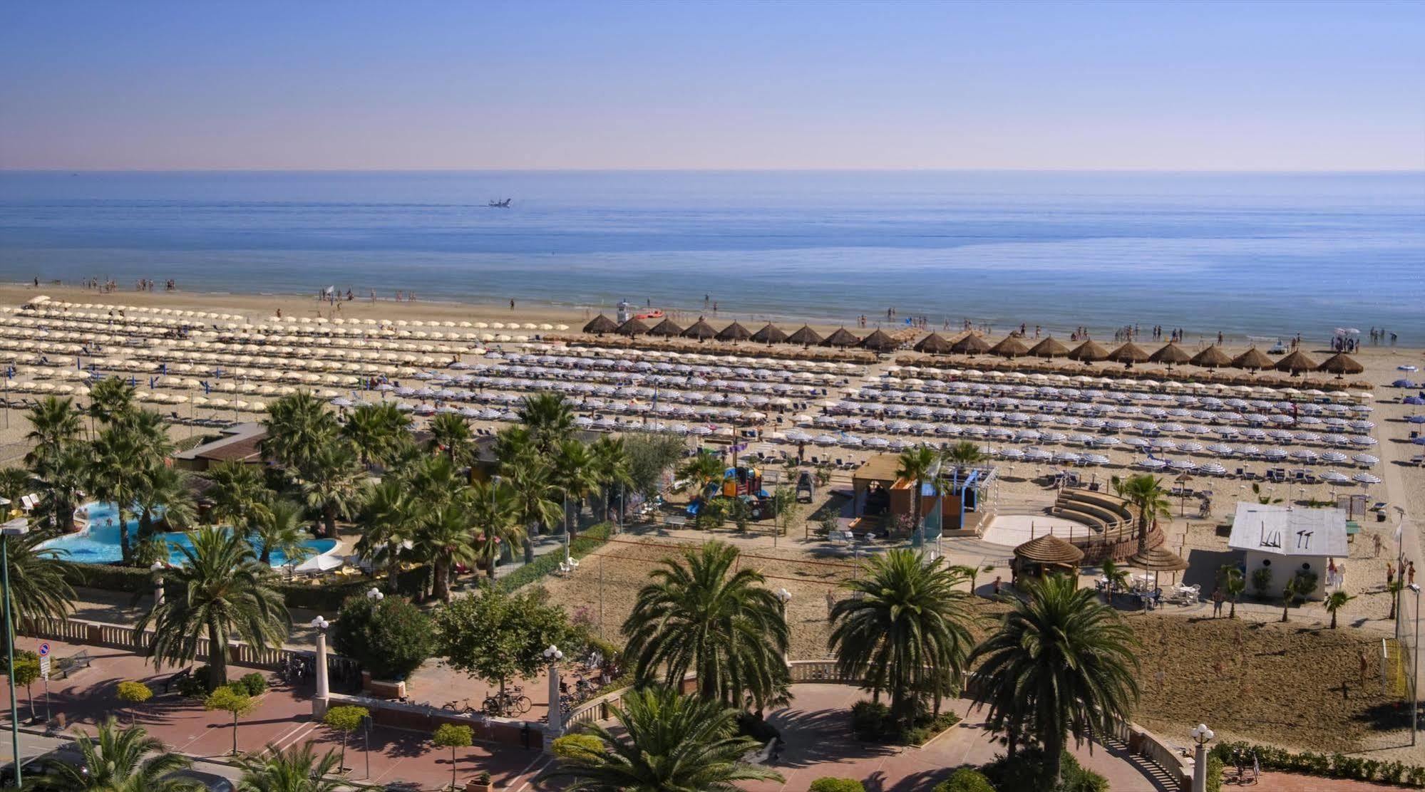 Hotel Europa Beach Village جوليانوفا المظهر الخارجي الصورة